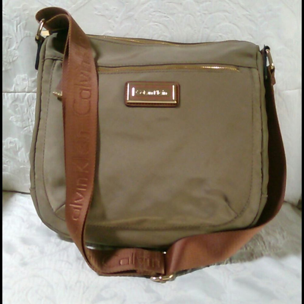 COPY - Calvin Klein Khaki messenger bag